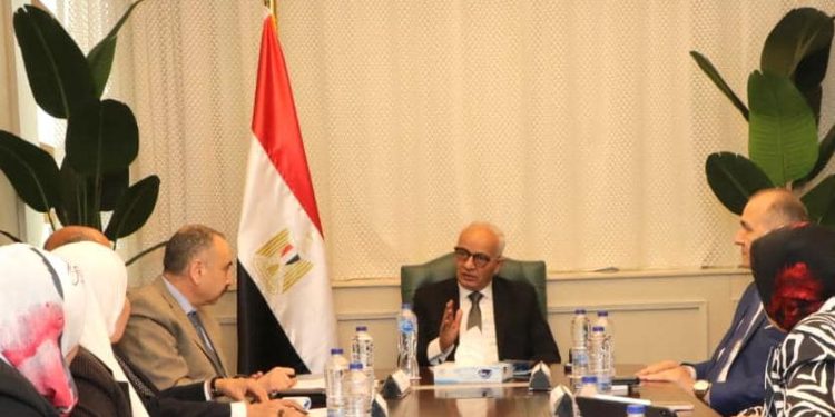 وزير التربية والتعليم: وضع آليات لزيادة الاستثمار في مدارس النيل الدولية والتسويق لها خارج مصر