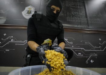 ضبط مصري و6 آخرين بحوزتهم مليون قرص من مادة الإمفيتامين المخدر بالسعودية