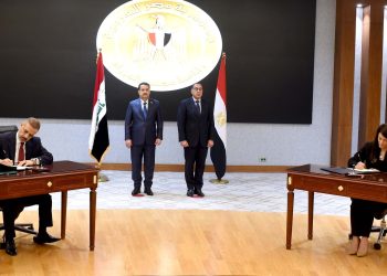 رئيسا وزراء مصر والعراق يشهدان توقيع 11 وثيقة تعاون بين البلدين 3
