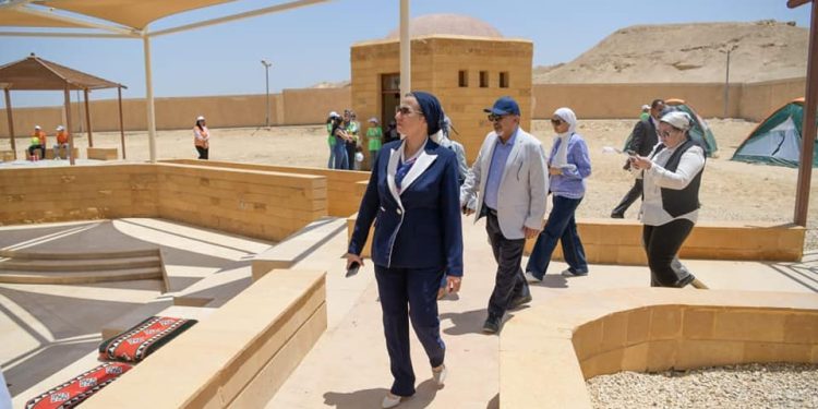 وزيرة البيئة تفتح أول نادي للعلوم بمحمية قبة الحسنة بمدينة 6 أكتوبر