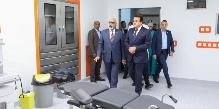 وزير الصحة يتفقد التشغيل التجريبي بمستشفى التأمين الصحي بالعاصمة الإدارية الجديدة 1