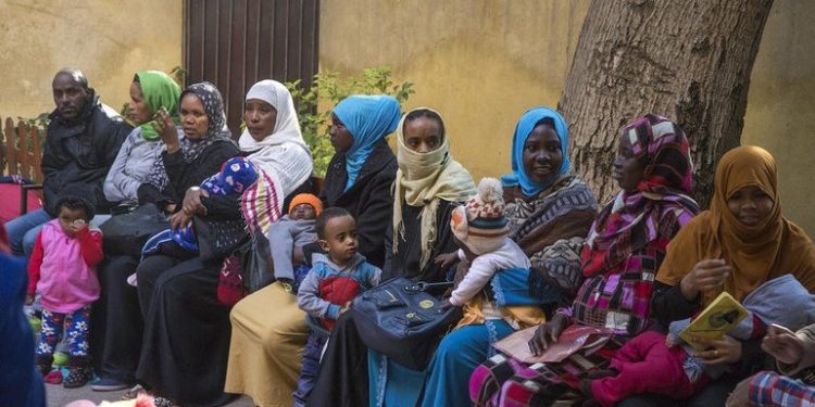 خبير شؤون إفريقية: عدد اللاجئين السودانيين وصل لـ6 مليون مواطن والكوليرا ضرب 4 ولايات 1