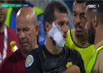 طارق حامد يتعرض لـ"إصابة خطيرة" أثناء مباراة الاتحاد والصفاقسي 2