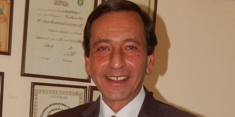 عالج الرئيس مبارك وأحمد زكي.. من هو الدكتور ياسر عبد القادر؟