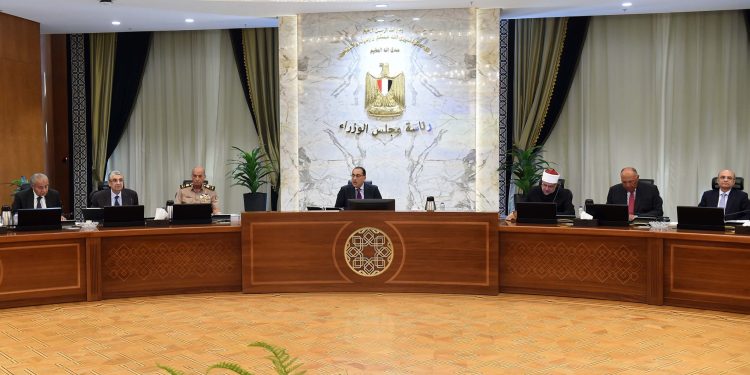 رئيس الوزراء يوجه التهنئة للشعب المصري بمناسبة الذكرى العاشرة لثورة 30 يونيو 1