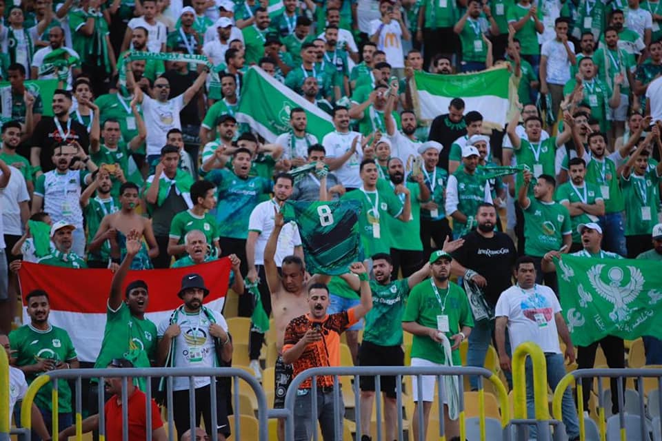 جماهير المصري تزين برج العرب قبل انطلاق نهائي كأس الرابطة |صور 4
