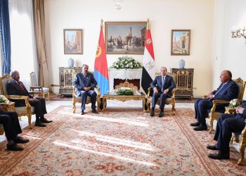 السيسي يؤكد لنظيره الإريترى حرص مصر على تعزيز العلاقات الثنائية 3