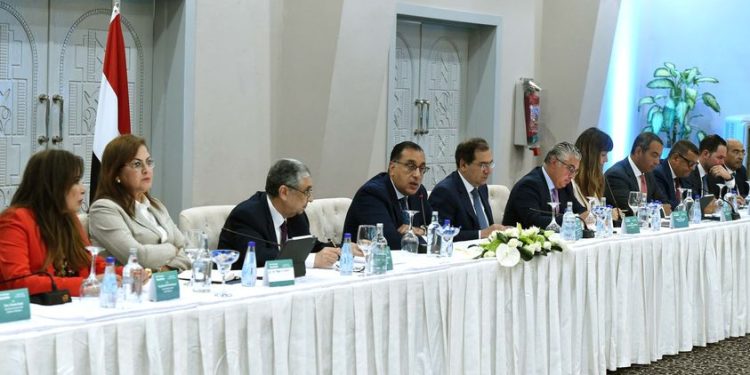 البنك الأوروبي: مصر لديها إمكانات واعدة تؤهلها لتحقيق الريادة في إنتاج الهيدروجين الأخضر 1