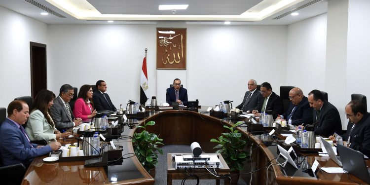 رئيس الوزراء يتابع مخططات المنطقة الاستثمارية بـ "أبو رواش" بـ الجيزة