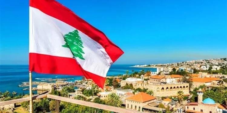 صفارات الإنذار تدوي بمدينة المطلة على حدود لبنان