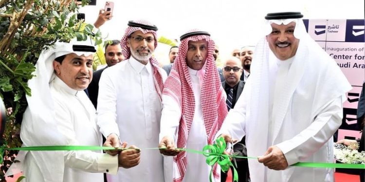 السفير السعودي بالقاهرة يفتتح مركز خدمات التأشيرات «تأشير»