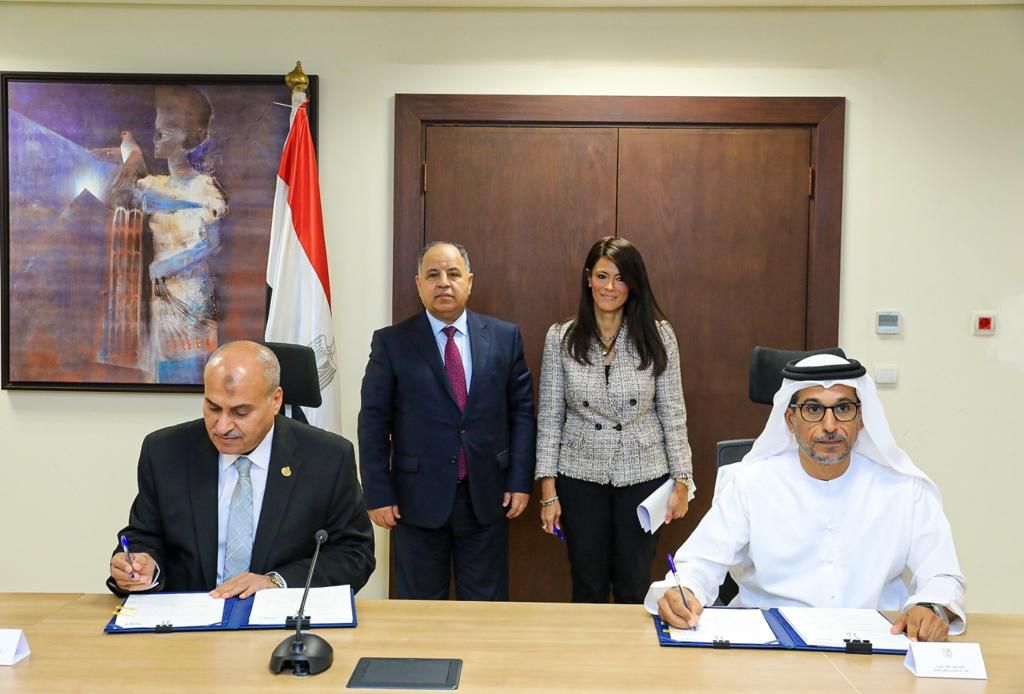 مصر والإمارات توقعان اتفاقية برنامج تمويل دوار لتمويل واردات القمح بـ 500 مليون دولار