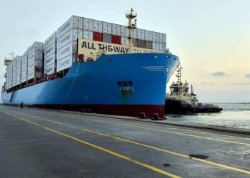 عاجل | ميناء شرق بورسعيد يستقبل أول سفينة تعمل بالوقود الاخضر 1