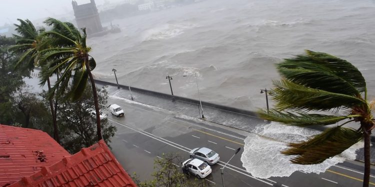 إعصار "هايكوي" يجبر 300 ألف ساكن على إخلاء مقاطعة فوجيان في الصين 1