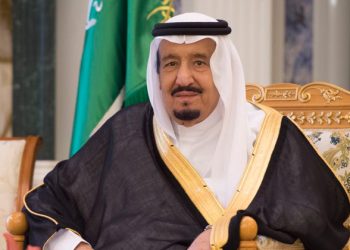 العاهل السعودي وولي العهد يتلقيان رسالتين من رئيس إيران تتصل بالعلاقات الثنائية