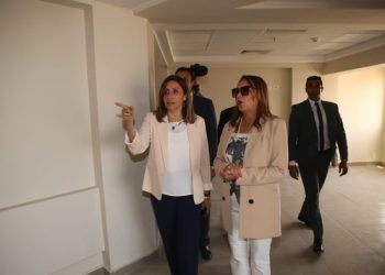 وزيرة الثقافة تتفقد مشروع مبنى مستشفى أكاديمية الفنون بالهرم 4