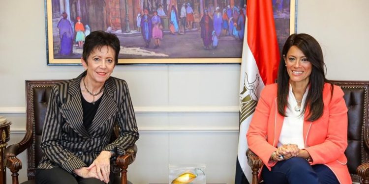 وزيرة التعاون الدولي تلتقي السفيرة السويسرية لدى مصر