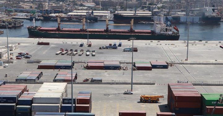 استقبال أول سفينة بضائع عامة على رصيف محطة تحيا مصر بميناء الإسكندرية    1