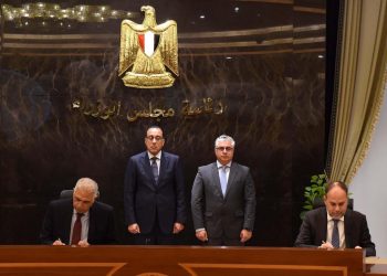 عاجل | مصر توقع عقد انشاء مصنع إطارات بـ مليار يورور في منطقة قناة السويس 2