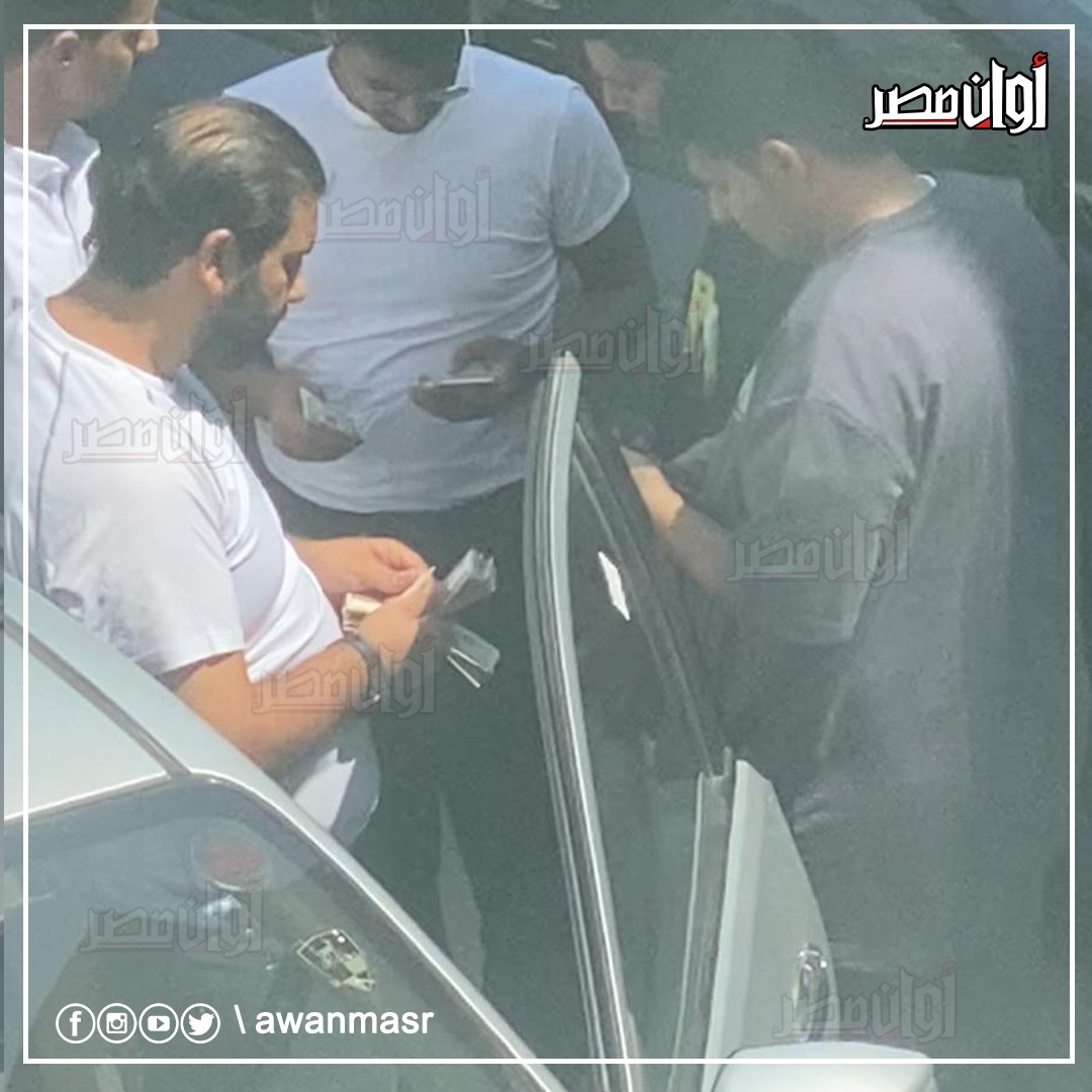 عاجل | فيديو وصور.. «أوان مصر» يرصد عمليات بيع وشراء دولارات في شوارع الجيزة 2