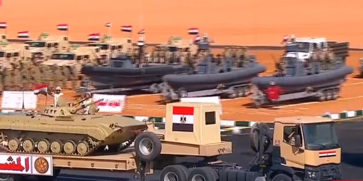 بث مباشر.. شاهد عظمة الجيش المصري في عرض تفتيش الحرب أمام الرئيس السيسي