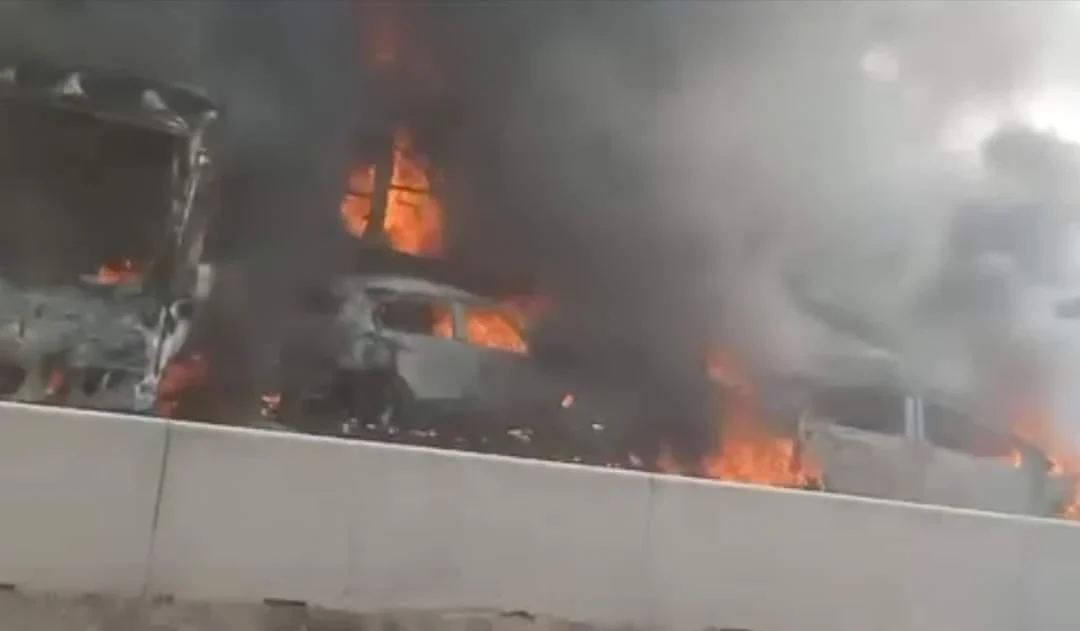 تفحم سيارات بـ صحراوي الإسكندرية اتجاه القاهرة والحصيلة