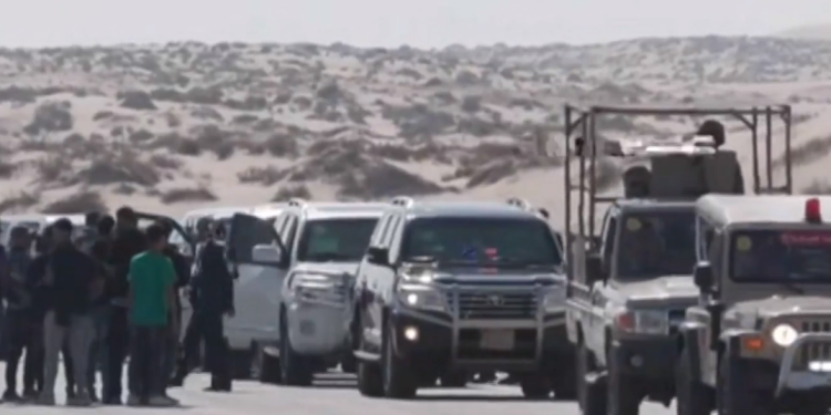 رئيس الوزراء يصل لـ مطار العريش برفقة وفد وزاري رفيع المستوى