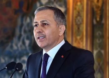 بعد انفجار أنقرة.. وزير الداخلية التركية: ده هجوم إرهابي واستهدف مقر مديرية الأمن 1