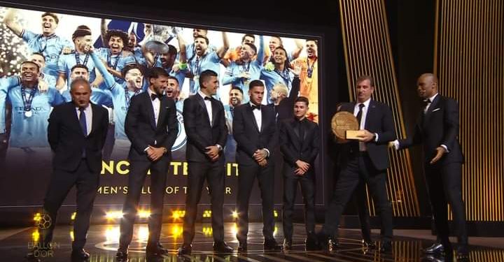 الكرة الذهبية| مانشستر سيتي يحصد بجائزة أفضل فريق لعام 2023 1