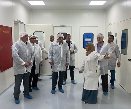 ‬وزير قطاع الأعمال العام يتفقد مصانع شركة النصر للكيماويات