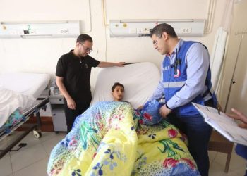 الصحة: توقيع الكشف الطبي على 17 مصاب من الأشقاء الفلسطينيين بـ قطاع غزة 3