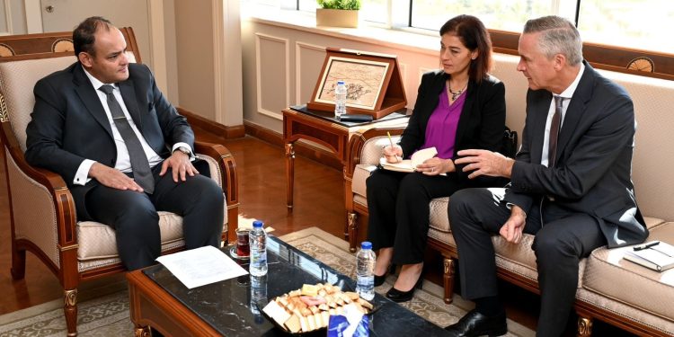 وزير التجارة يبحث مع الغرفة العربية الألمانية سبل تعزيز التعاون بين مصر وألمانيا