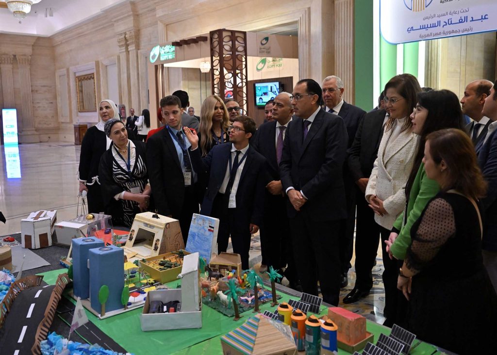بالصور.. تفاصيل مشاركة رئيس الوزراء في فعاليات المؤتمر الوطني لـ المشروعات الخضراء الذكية 1
