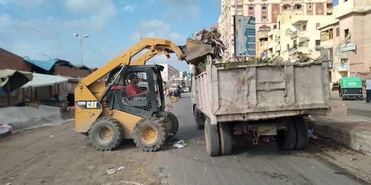حملات مكثفة على النظافة ورفع الإشغالات بمراكز ومدن كفر الشيخ | صور