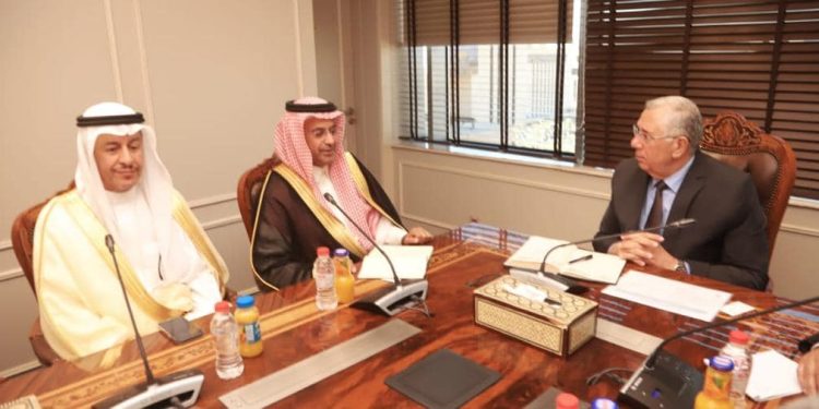 وزير الزراعة يبحث مع المستثمرين السعوديين سبل تعزيز الاستثمار الزراعي السعودي في مصر
