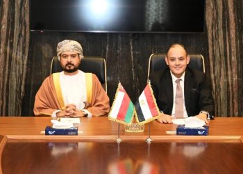 وزير التجارة يلتقي نظيره العماني لبحث سبل تعزيز علاقات التعاون الاقتصادي المشترك