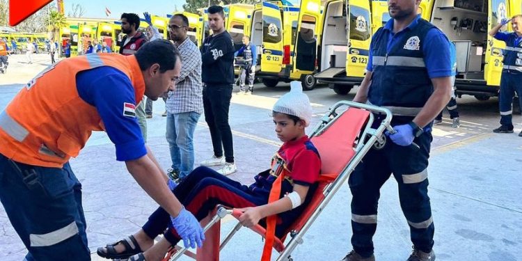 مستشفيات تستقبل مصابي غزة
