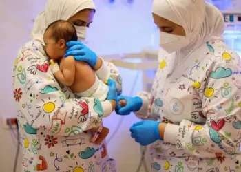 الصحة تطلق مبادرة لعلاج 1000 طفل من مصابي غزة
