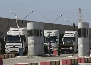 عبور شاحنتي وقود من معبر رفح لـ غزة