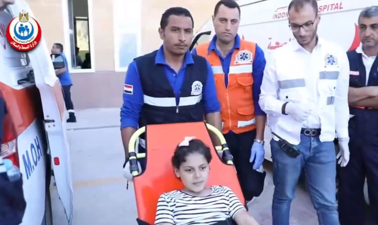 الصحة: استقبال عدد من الأطفال الفلسطينين المصابين بالسرطان عبر معبر رفح البري 1