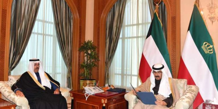 الحكومة الكويتية تتقدم باستقالتها والأمير يقبلها