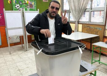 مصطفى كامل يدلي بصوته في الإنتخابات الرئاسية 1