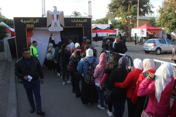 نون النسوة.. كلمة السر في أول أيام الانتخابات الرئاسية في محافظات مصر 1