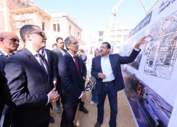 وزير الاتصالات يتفقد إنشاء مركز إبداع مصر الرقمية "كريتيفا" بقصر الملك فؤاد الأول