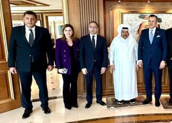 وزير السياحة يعقد لقاءات مع رئيس رابطة رجال الأعمال القطريين والرئيس التنفيذي لجهاز قطر للاستثمار