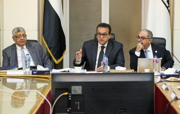 وزير الصحة والسكان يستقبل ممثل منظمة الصحة العالمية بمصر 1