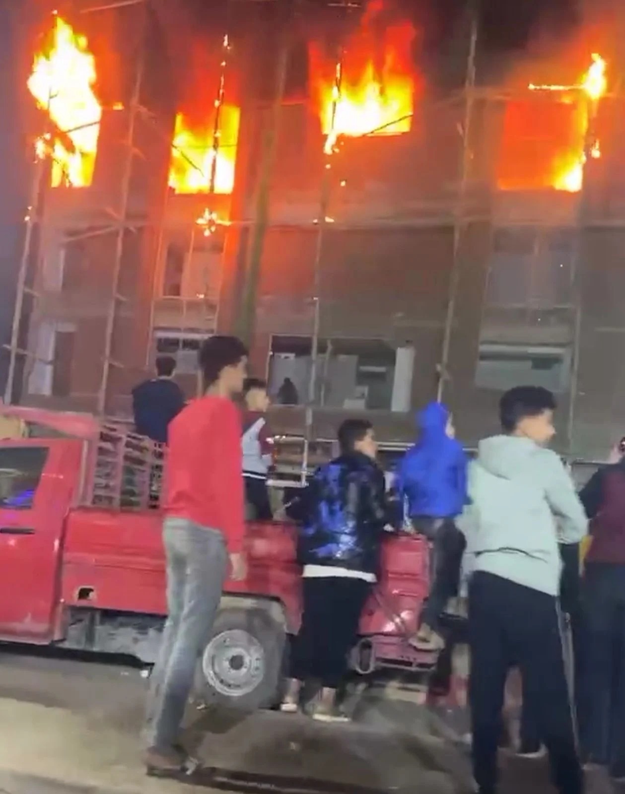 مصرع طفلة في حريق شقة سكنية في أبو النمرس 1