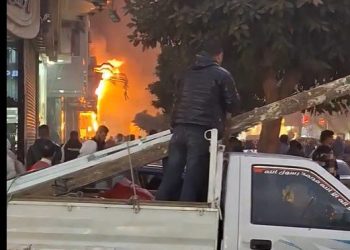 اشتعال النيران في مول تجاري بشارع الـ 90 في القاهرة الجديدة 1