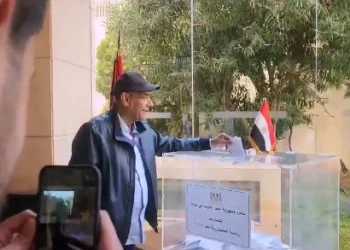 أحمد بدير يدلي بصوته في الانتخابات الرئاسية (صور) 1