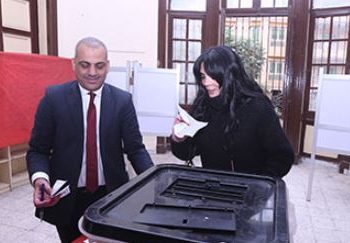 حورية فرغلي تدلي بصوتها في انتخابات الرئاسة 2024